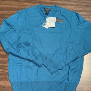 NWT Bloomingdale's Men's V-neck sweater Baruffa Merino wool MEDIUM blue NEW!!
